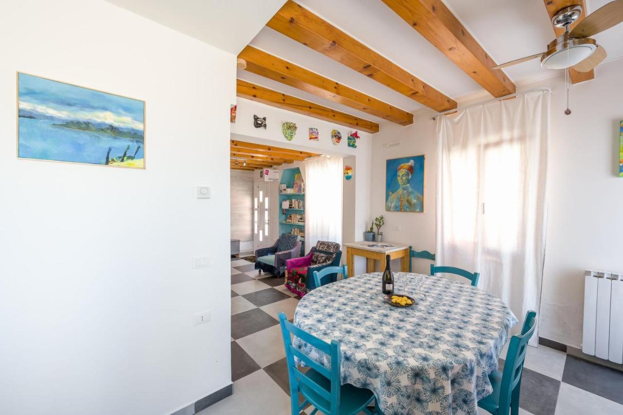 Night Galleria Holiday Home - Bed & Art In Burano - The Pink House Zewnętrze zdjęcie