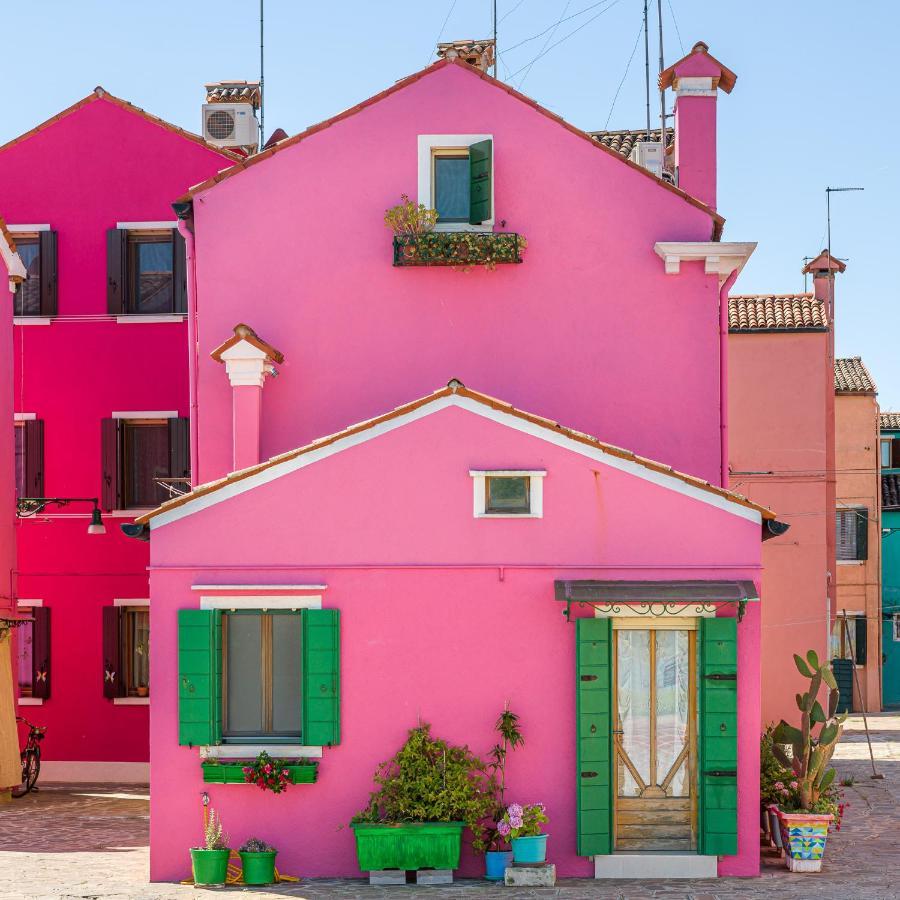 Night Galleria Holiday Home - Bed & Art In Burano - The Pink House Zewnętrze zdjęcie